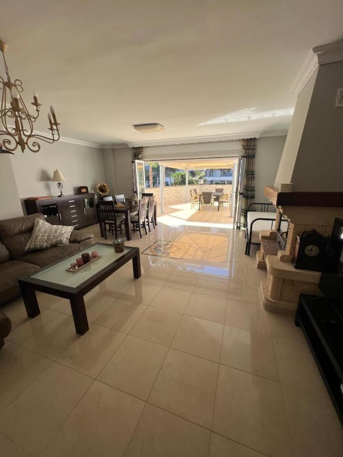 Апартаменты Casa Bajamar Playa Нерха Экстерьер фото